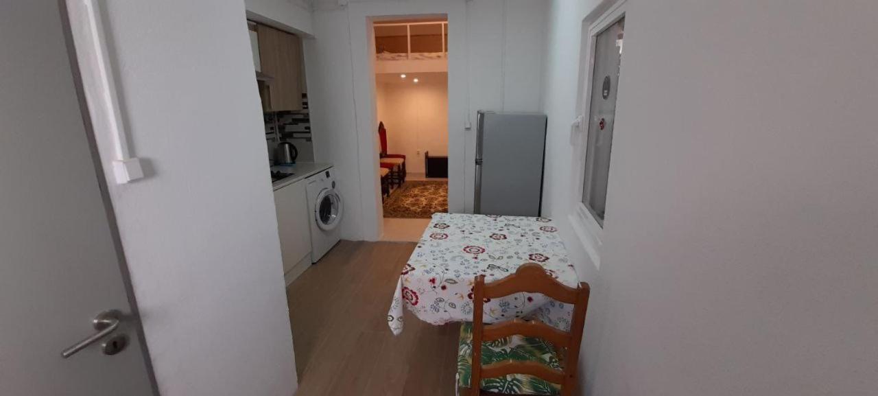 Villa Moradia Em Vila Da Cidade Lissabon Exterior foto